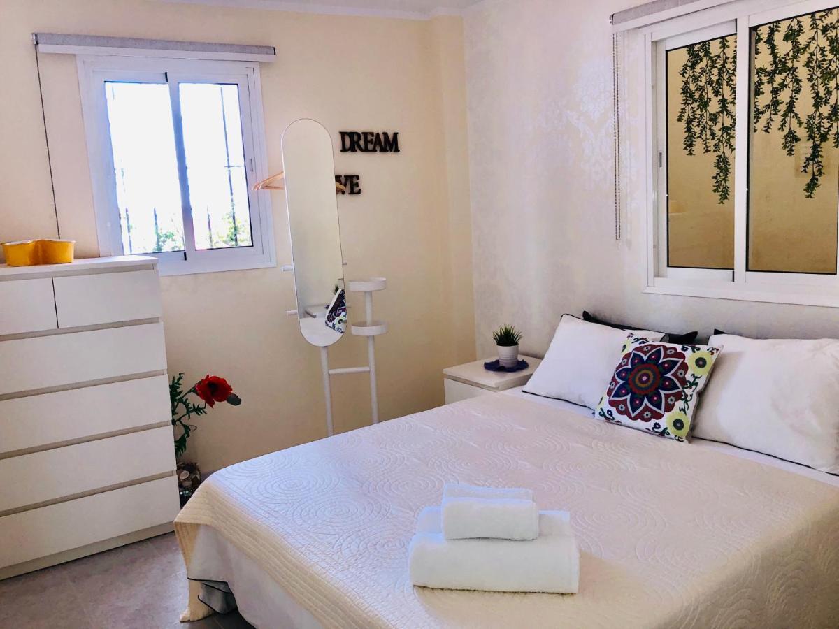 Beautiful Modern Apartment 100M From The Sea Fuengirola Esterno foto
